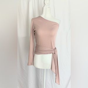 NWOT Pink Lily, One Shoulder, Dusty Pink Crop Top. Size Small